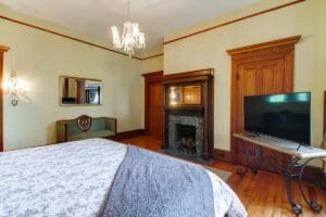 ComingSoonHillcrest_184509