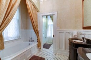 ComingSoonHillcrest_184510